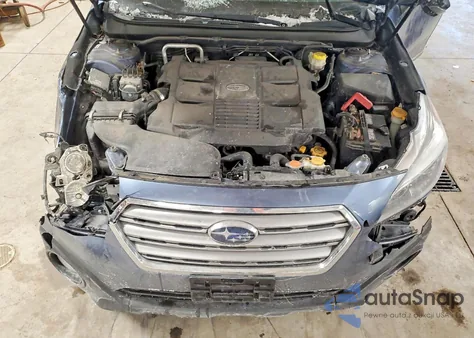 2017 Subaru Outback 3.6R Limited z USA, uszkodzony, nr VIN 4S4BSEKCXH3233297